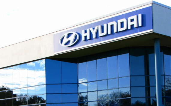 Hyundai unveils HTWO brand of hydrogen cars