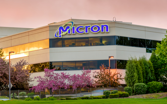 Micron shares fall amid warnings of lower profits and earnings
