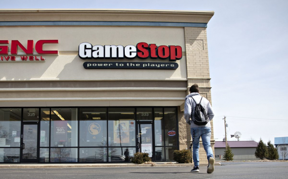 GameStop shares fall as video game retailer's losses widen