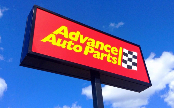 Advance Auto Parts Inc. Plunges 30%: Disappointing Q1 Earnings and Reduced Dividend Shake Investors